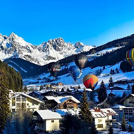 Alpenblick فندق 3*